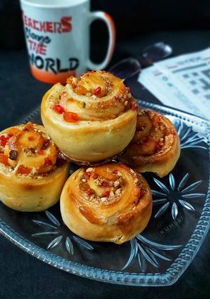 ড্রাই ফ্রুট রোল(dry fruit roll recipe in Bengali) রেসিপির প্রধান ছবি