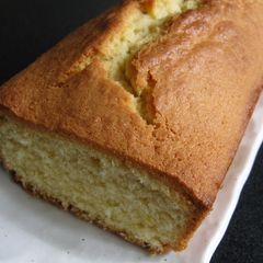 A picture of Coconut Cake.