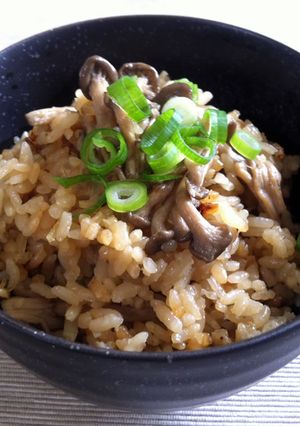 A picture of Asian Mushroom Takikomi Gohan.