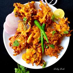 A picture of Cabbage pakoda.