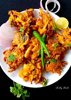 A picture of Cabbage pakoda.
