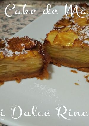 Una foto de Plum cake o pastel de manzanas