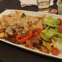 Steak & peppercorn sauce A picture of Steak & peppercorn sauce.