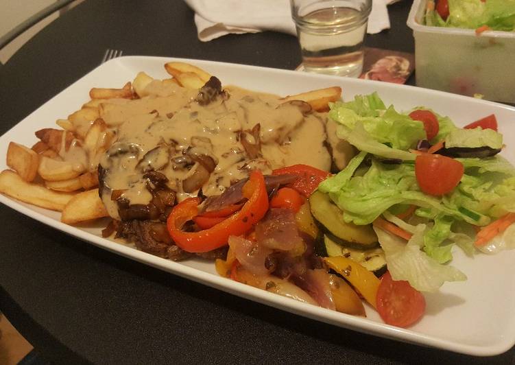 Steak & peppercorn sauce