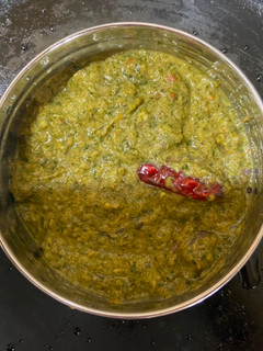 கீரை கடையல் (Keerai kadaiyal recipe in tamil) செய்முறை முக்கிய புகைப்படம்