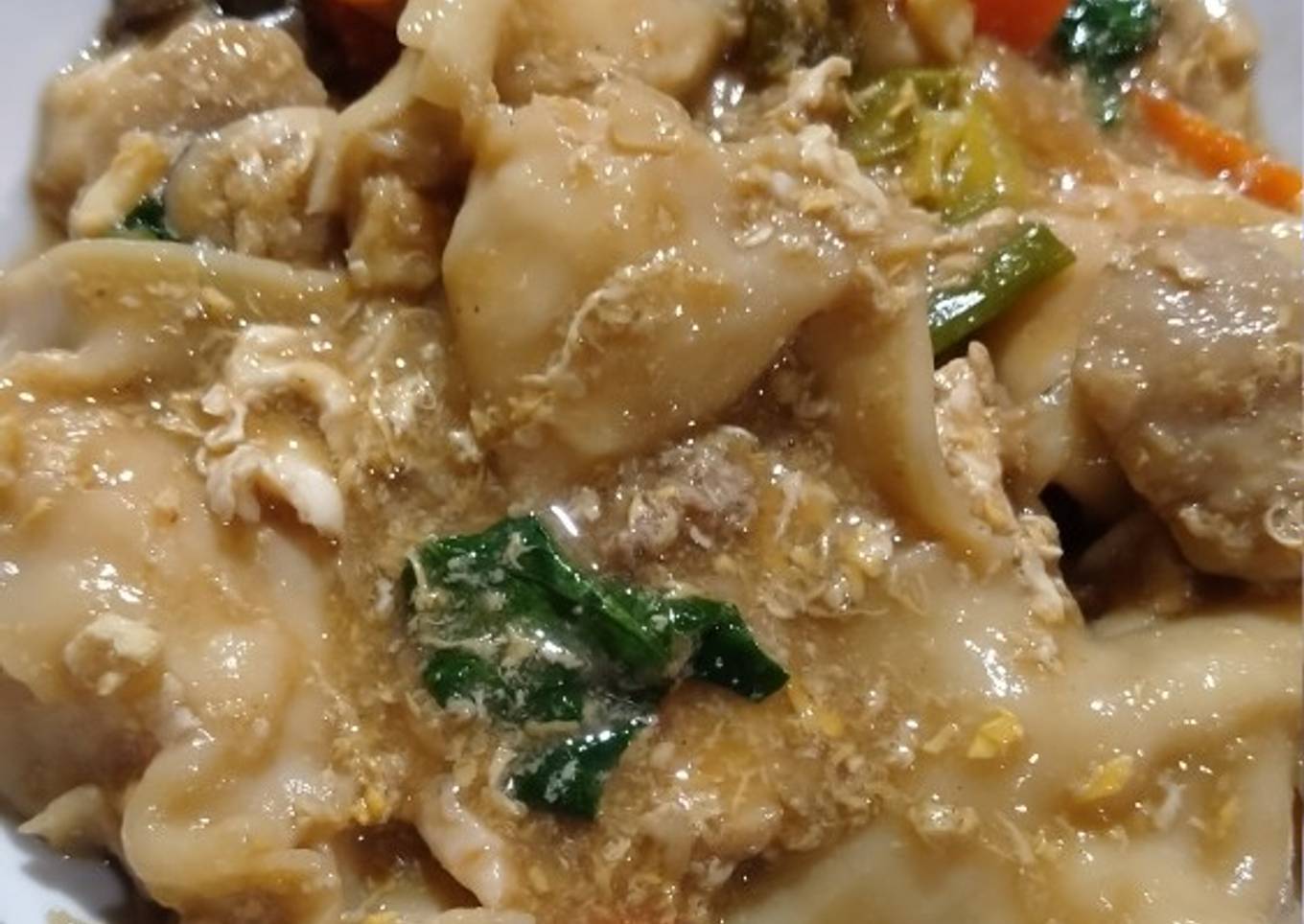 Kwetiau Goreng Pangsit