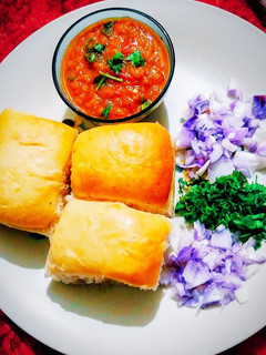 A picture of Pav bhaji.