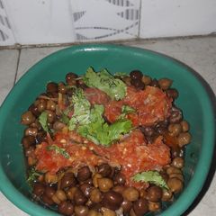 A picture of Chickpeas chat.