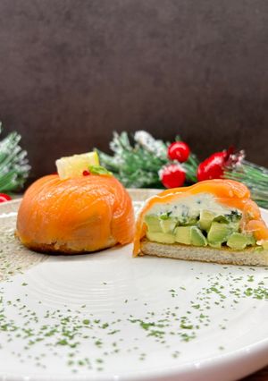 Foto di Cupole di salmone affumicato, avocado, philadelphia