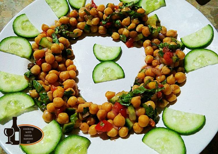 Steps to Make Speedy Chickpea Salad