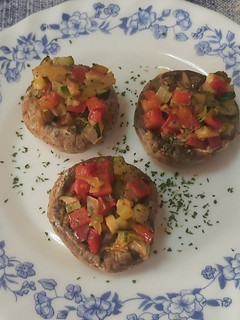 Una foto de Champiñones rellenos veganos