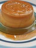 Flan de vainilla con galletas
