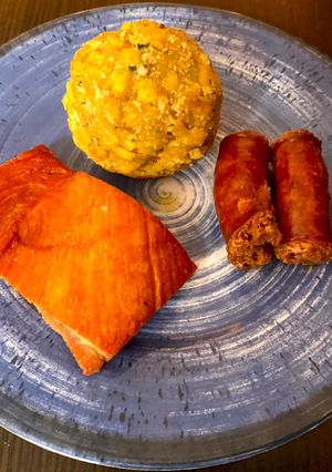 Una foto de Cutacho con cecina y chorizo