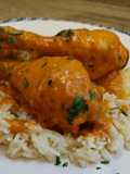 Pollo en salsa al estilo húngaro