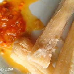 A picture of Mhogo deep fried.