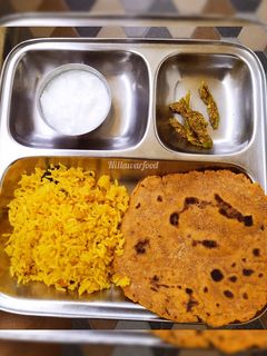 A picture of Masala bhakari (Bran flour).