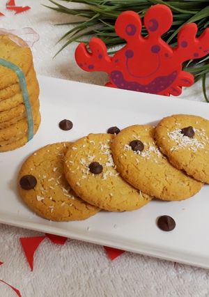 सूजी बिस्कुट(Suji Biscuit recipe in hindi) रेसिपी मुख्य फोटो