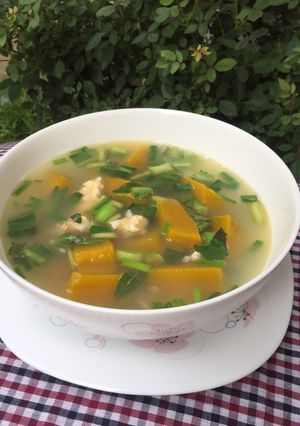 Hình của món Canh bí đỏ tôm tươi.