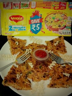 மேகி நூடுல்ஸ் வெஜிடபிள் அடை (Maggi Noodles Veg Adai Recipe in tamil) செய்முறை முக்கிய புகைப்படம்