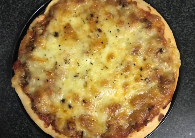 Step-by-Step Guide to Prepare Speedy Pizza nhân thịt heo bằm sốt cà chua