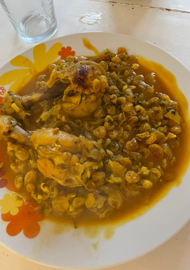 Una foto de Pollo a la marroquí