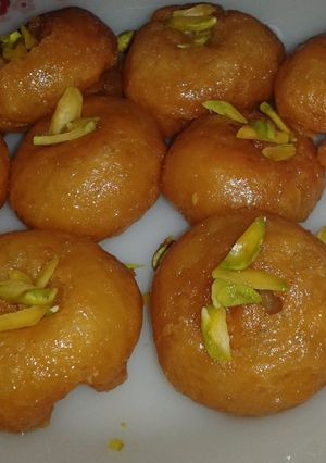 A picture of Balushahi.