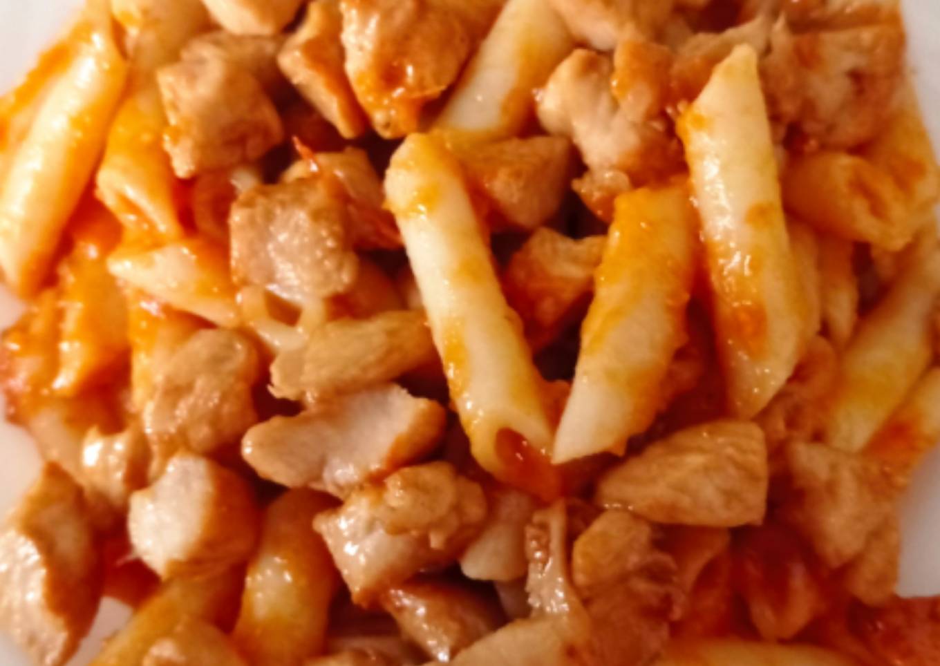 Macarrones con pechuga de pollo