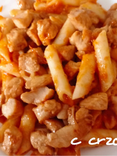 Una foto de Macarrones con pechuga de pollo