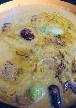 A picture of Moong Gosht.
