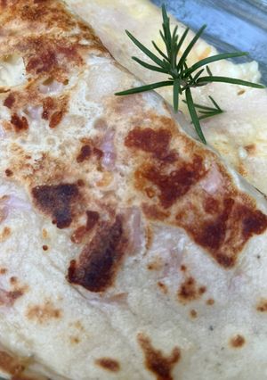 Una foto de Panqueques salados de jamón y queso