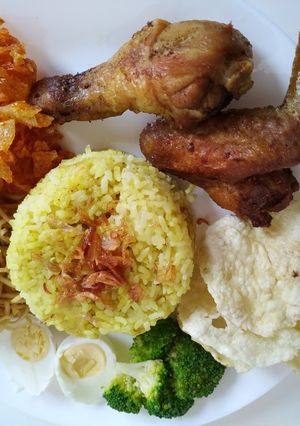 Foto resep Nasi Kuning Rice Cooker