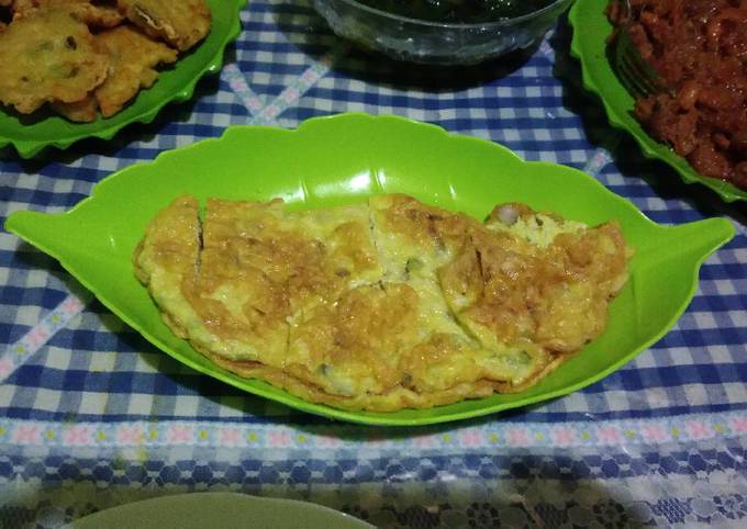 Resep Telur dadar spesial oleh tavitamoo Cookpad