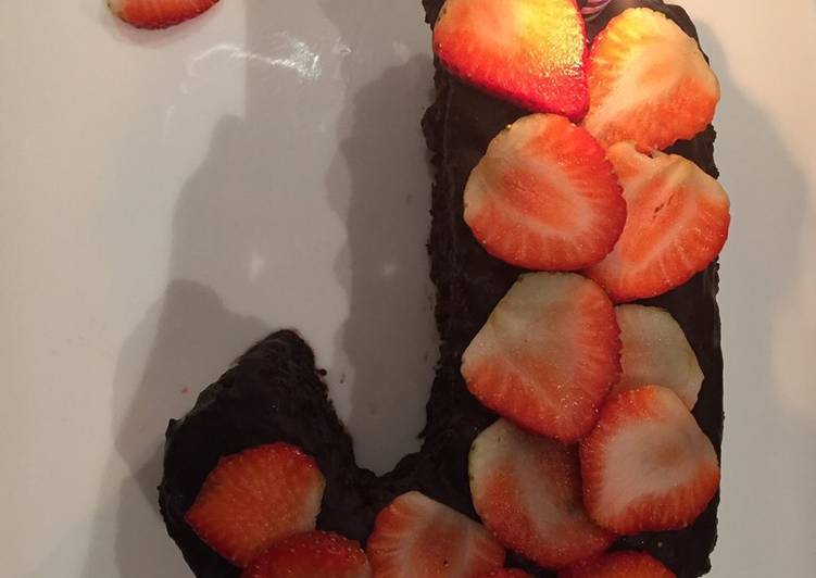 Recipe of Super Quick Homemade Strawberry Chocolate cake