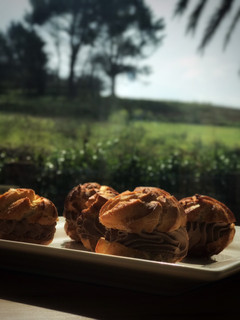 Una foto de Buñuelos de viento rellenos de trufa
