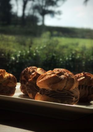 Una foto de Buñuelos de viento rellenos de trufa