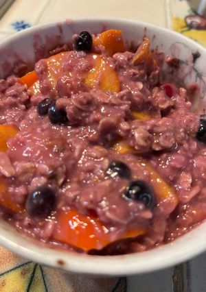 A picture of Berry Oatmeal Detox.