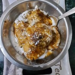 A picture of Dahi vada.