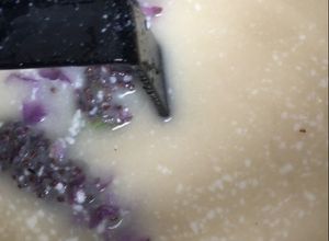 Una foto de Helado de kéfir limón y lavanda