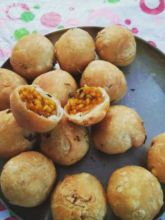 मूंग दाल खस्ता कचोरी (Moong daal khasta kachori recipe in hindi) रेसिपी मुख्य फोटो