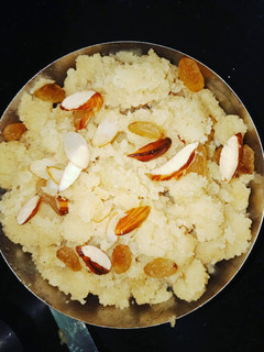 રવા નો શીરો(Rava No shiro recipe in Gujarati) રેસીપી મુખ્ય ફોટો