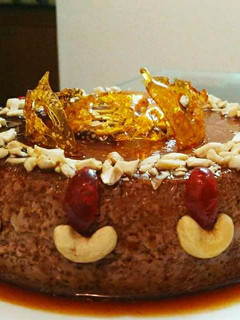 A picture of Chocolate and Nuts pudding.