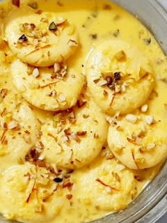 रसमलाई (rasmalai recipe in Hindi) रेसिपी मुख्य फोटो