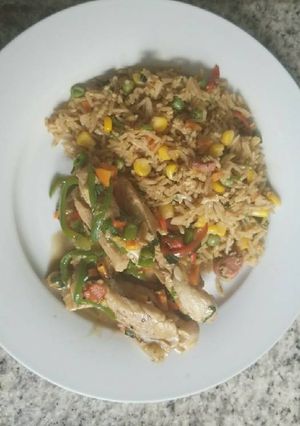 A picture of Chinese special fried rice.