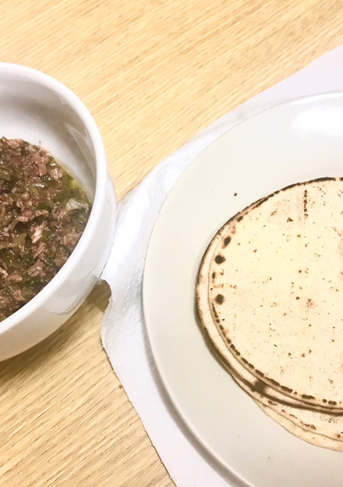 Una foto de Fajitas de acelgas y jamón aderezadas con membrillo