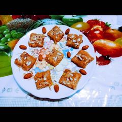 A picture of Healthy tasty dry fruits gond pak.