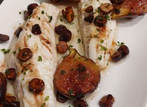 Une photo de Filet de rouget figues et noisettes