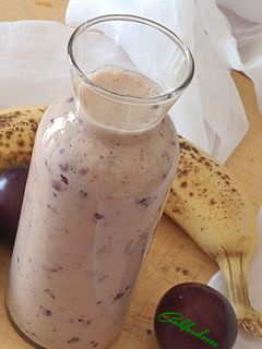 عکسی از دستور اسموتی موز و آلو