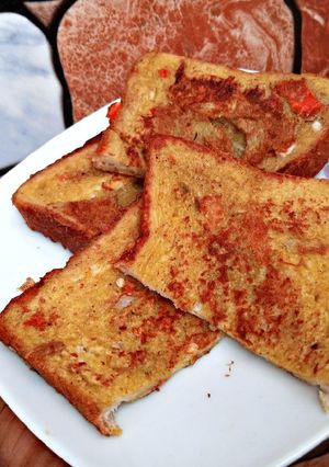 A picture of French toast.
