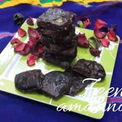 A picture of Chocolate Maida Burfi.