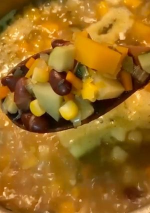 Una foto de Sopa Minestrone de Otoño 🍂🥣